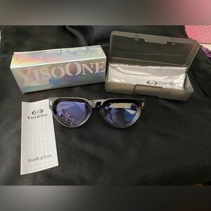 NWT Blue light blocking glasses with case